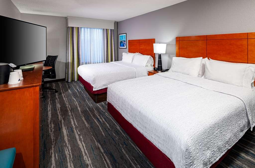 Hampton Inn & Suites Mobile I-65@ Airport Boulevard Room photo