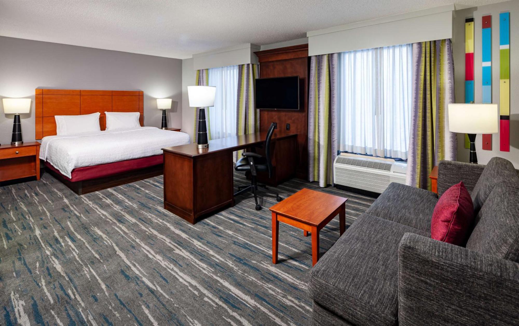 Hampton Inn & Suites Mobile I-65@ Airport Boulevard Exterior photo