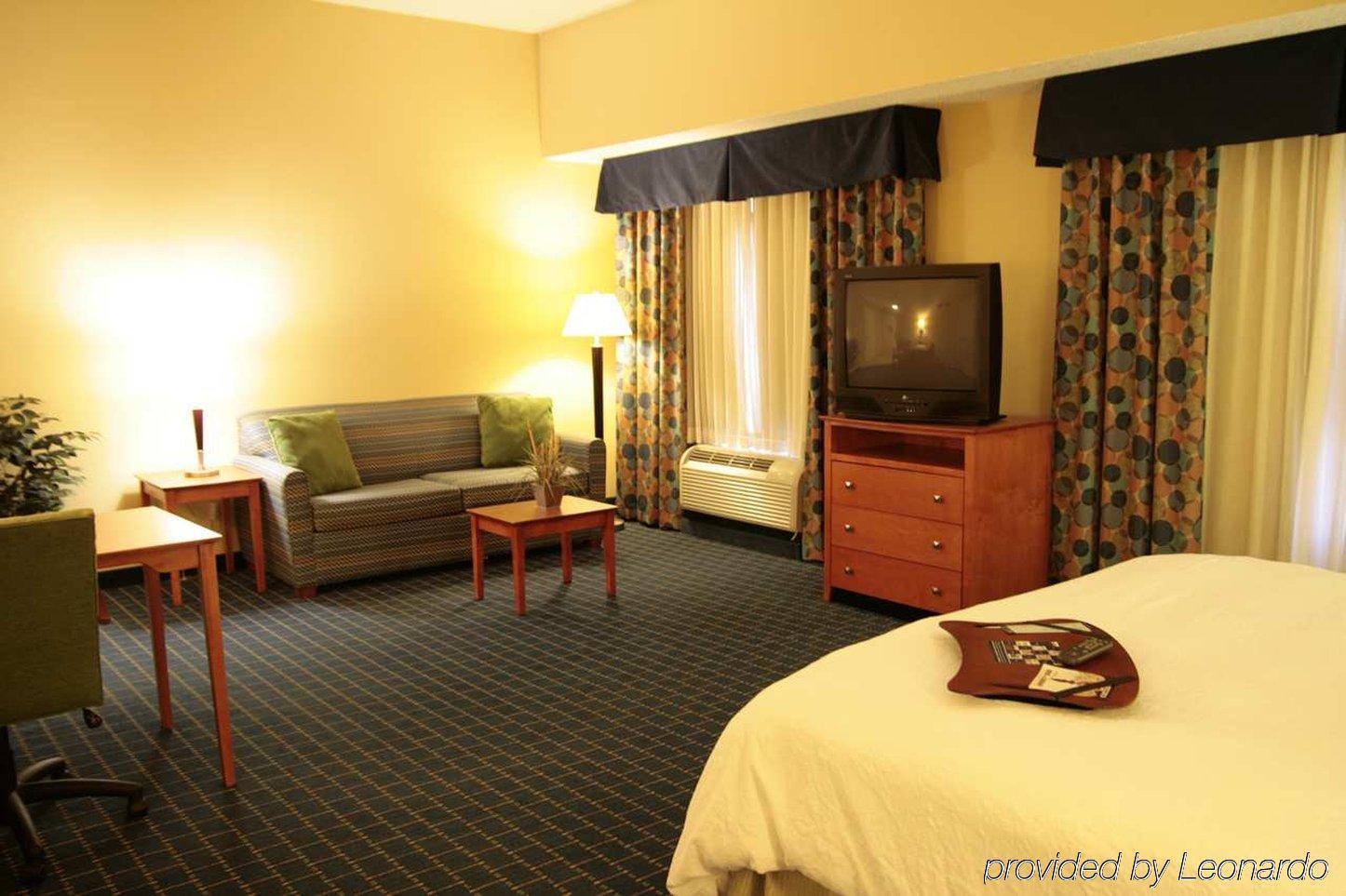 Hampton Inn & Suites Mobile I-65@ Airport Boulevard Room photo