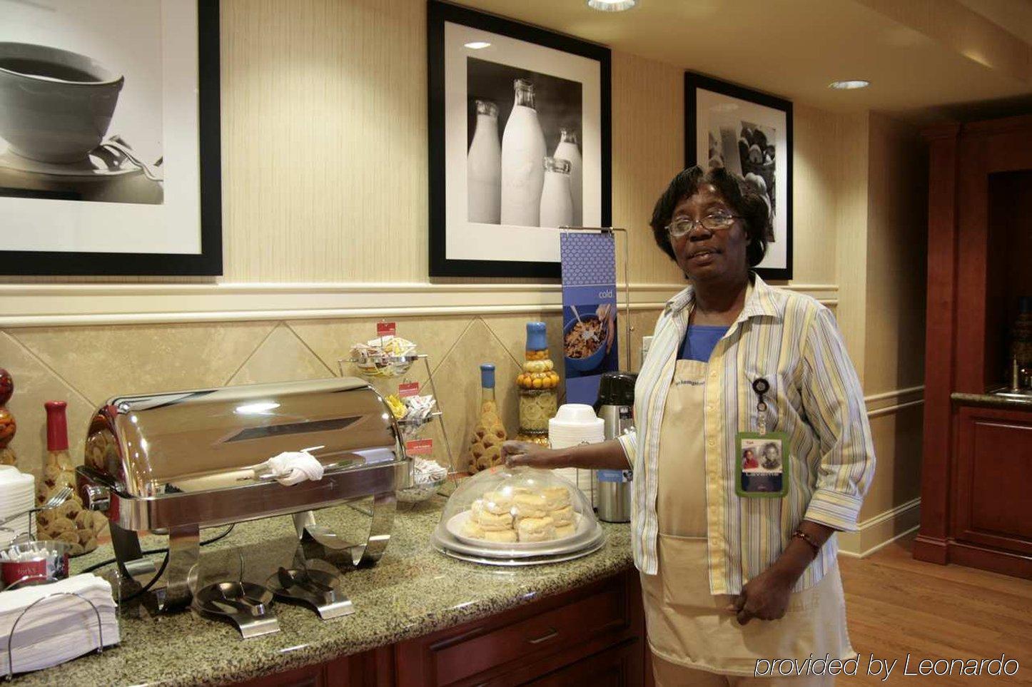 Hampton Inn & Suites Mobile I-65@ Airport Boulevard Restaurant photo